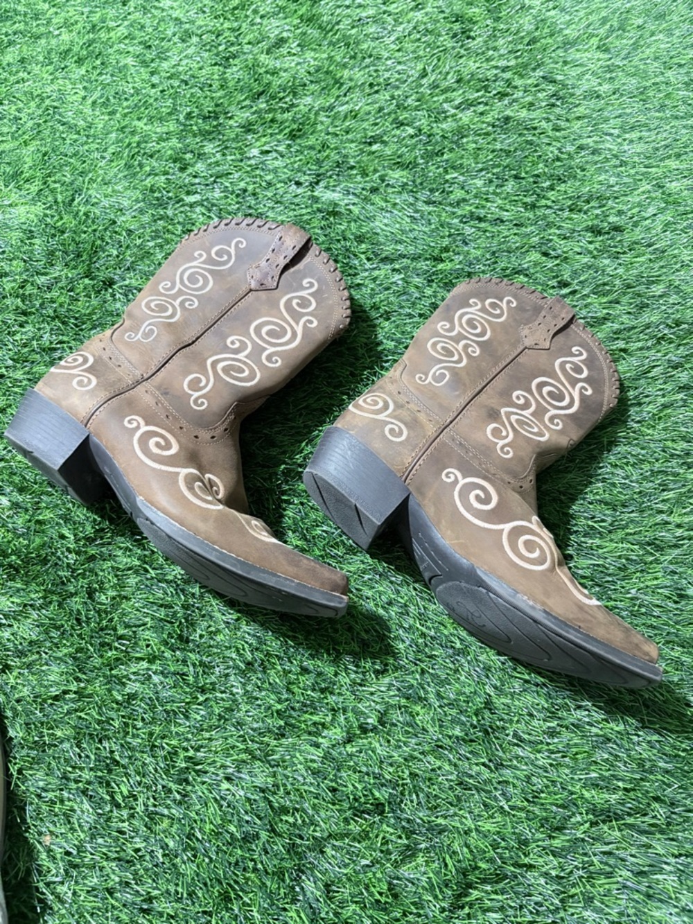 Ariat Brown Western Ankle Women Boots with Cream Swirl Stitching